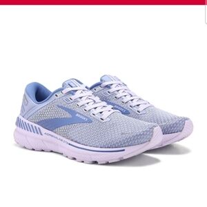 Brooks sneakers